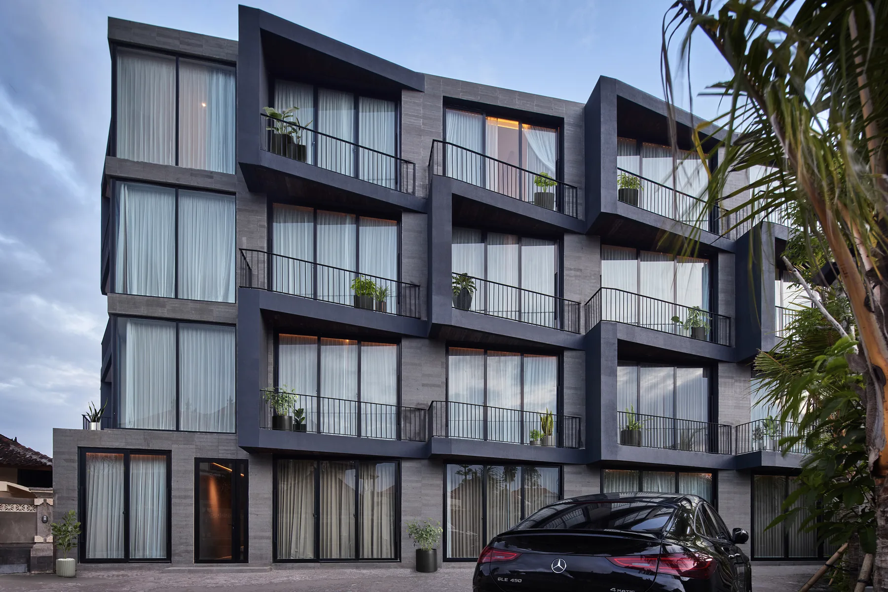 NEXA Apartments Canggu — фасад комплексу